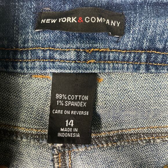 New York & Company Size 14 Cuffed Denim Capri Jeans Mid-Rise Stretch Blue - Picture 3 of 8